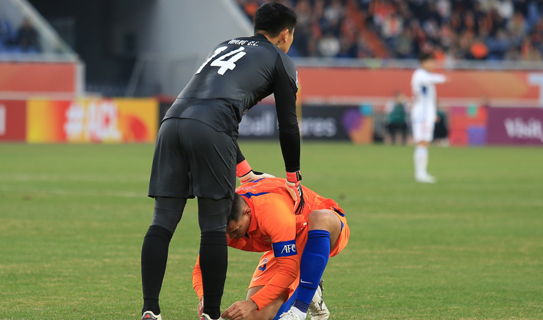 紧随其后:足球赛事频繁开启新一波战役 紧随其后:足球赛事频繁开启新一波战役