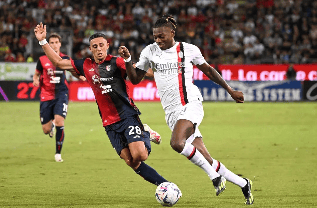 关于卡利亚里客场逆袭AC米兰精彩胜利引爆现场的信息