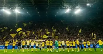 C7娱乐下载-多特蒙德客场反败为胜，球队士气大振(多特蒙德客场反败为胜,球队士气大振)