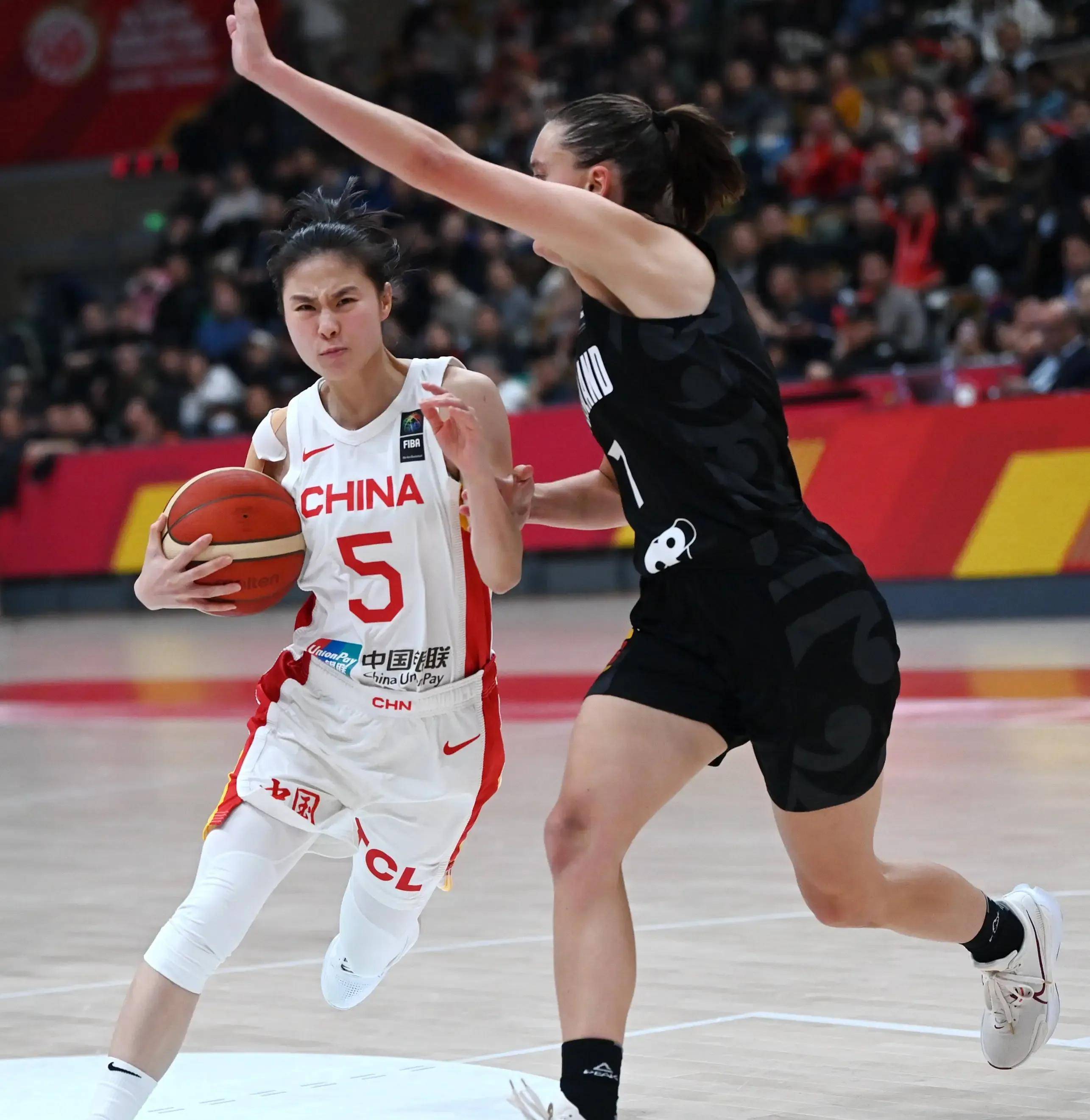 新一季篮球联赛精彩开启，各队实力均衡的简单介绍